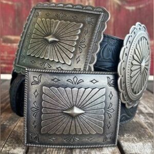 Ariat Ladies Black and Silver Leather Concho Belt Western Bohemian Festival
